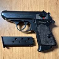 Schieten met het pistool Walther PPK 7.65mm